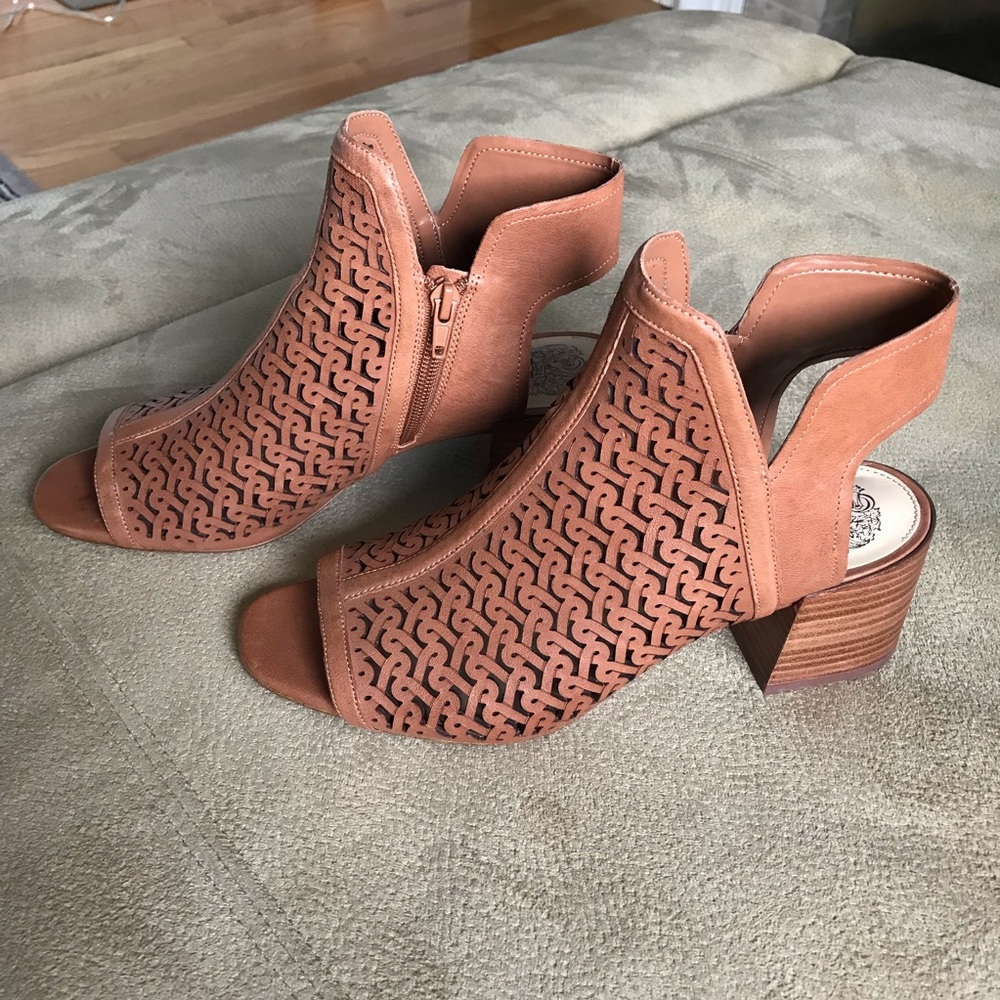 Vince Camuto Sandals
